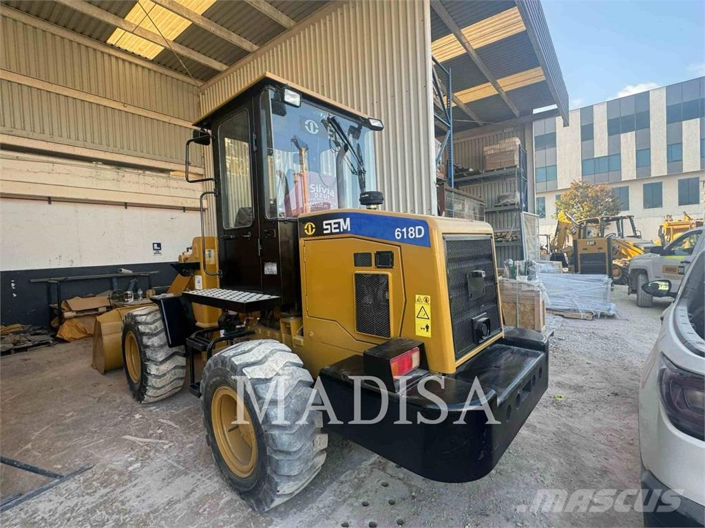 SEM MACHINERY SEM618D Колесни товарачи
