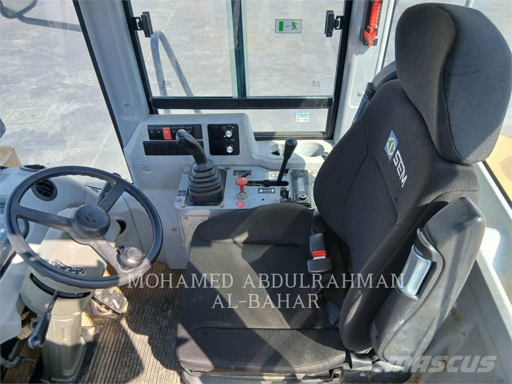 SEM MACHINERY SEM660D Pás carregadoras de rodas
