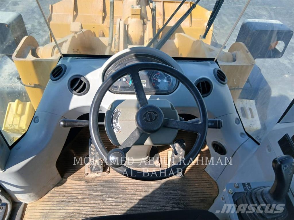 SEM MACHINERY SEM660D Pás carregadoras de rodas