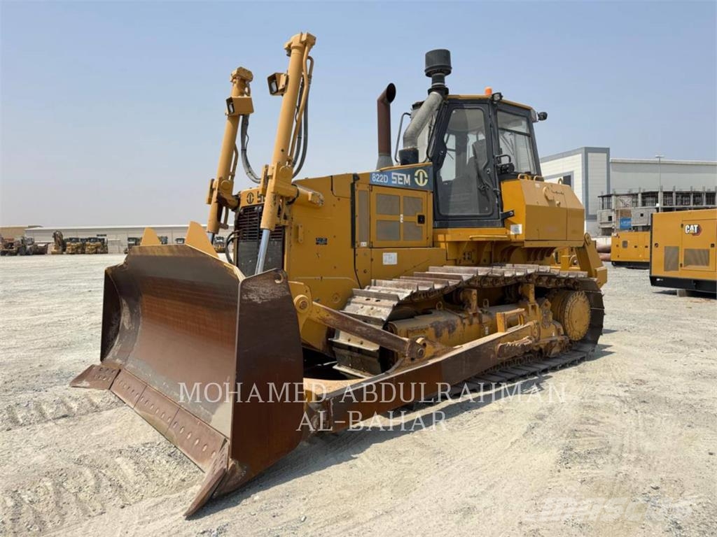 SEM MACHINERY SEM822D بلدوزرات مجنزرة