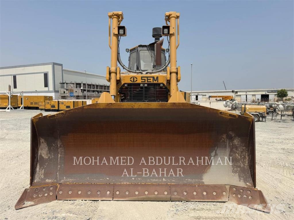 SEM MACHINERY SEM822D بلدوزرات مجنزرة