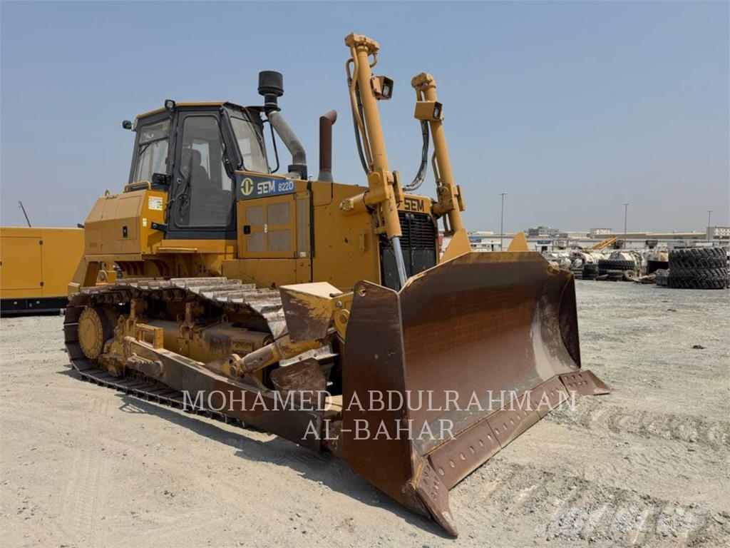 SEM MACHINERY SEM822D بلدوزرات مجنزرة