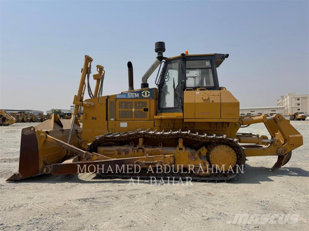 SEM MACHINERY SEM822D بلدوزرات مجنزرة
