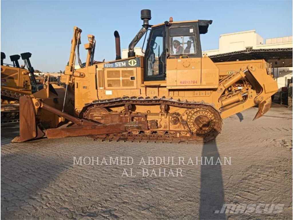 SEM MACHINERY SEM822D بلدوزرات مجنزرة