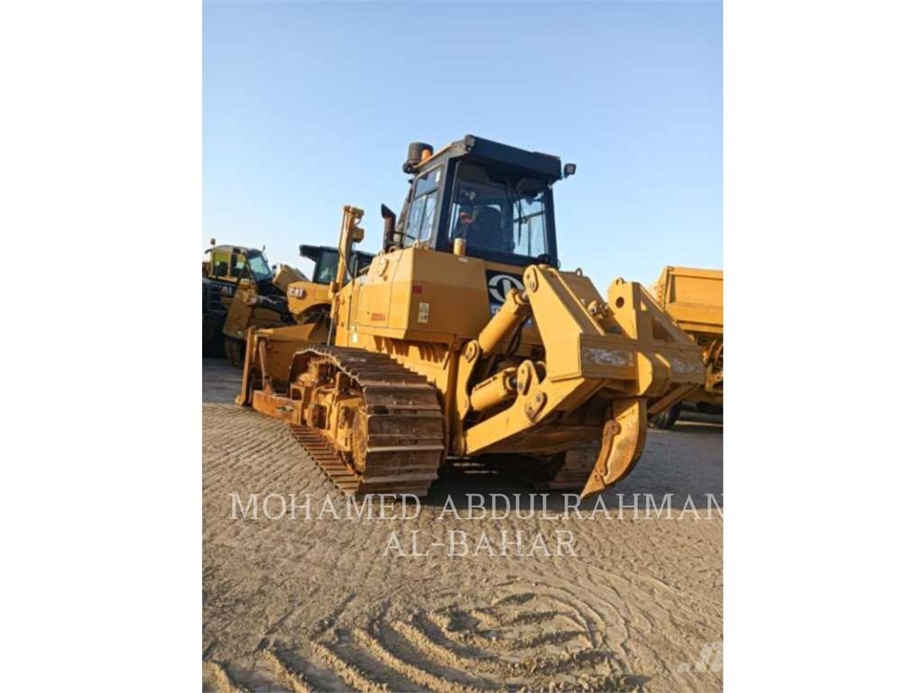 SEM MACHINERY SEM822D بلدوزرات مجنزرة