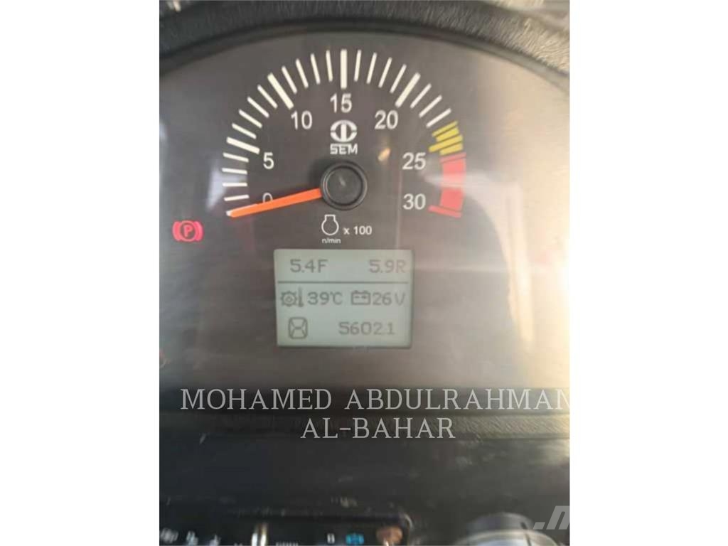SEM MACHINERY SEM822D بلدوزرات مجنزرة