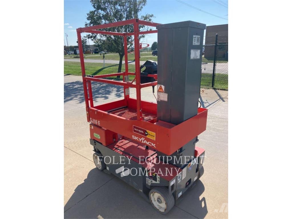 Skyjack (OBSOLETE) SJ16 Käärtõstukid