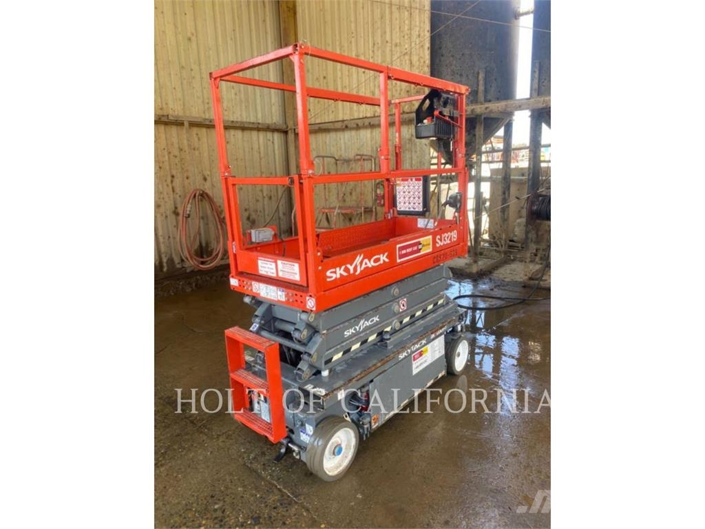 Skyjack SCISSOR 19 Scissor lifts