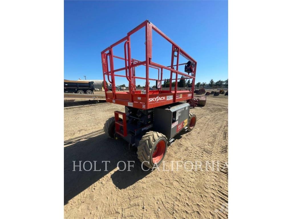 Skyjack SCISSOR26R Scissor lifts