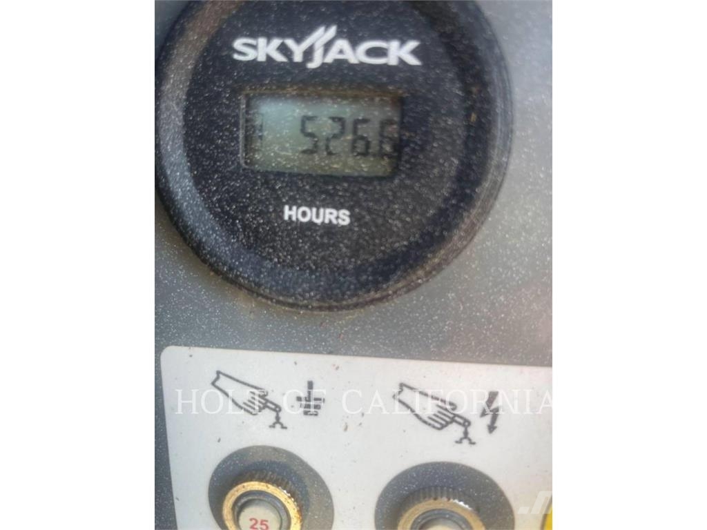 Skyjack SCISSOR26R Scissor lifts