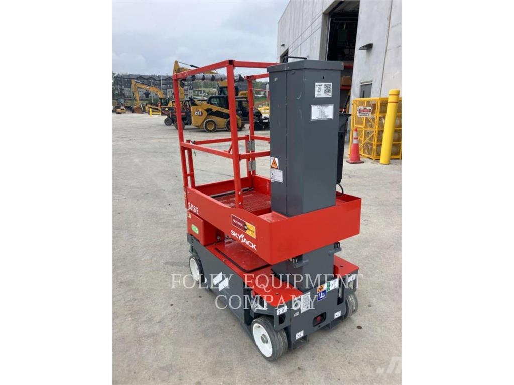 Skyjack SJ16 Scissor lifts
