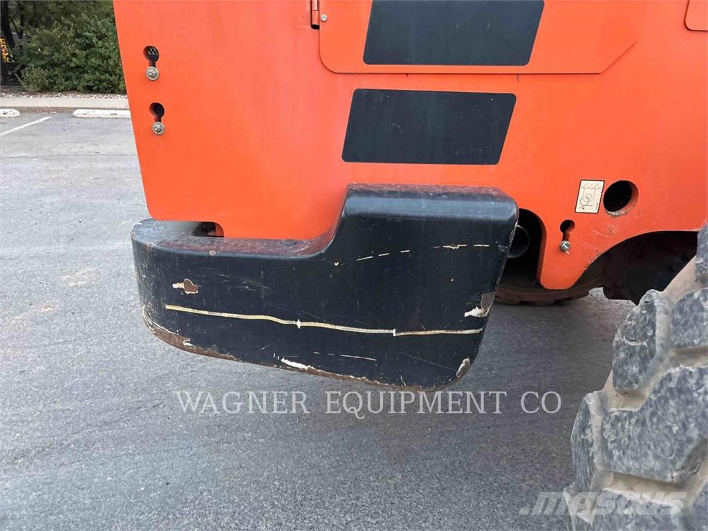 SkyTrak 10054 Telescopic handlers