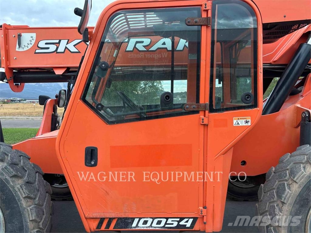 SkyTrak 10054 Telescopic handlers