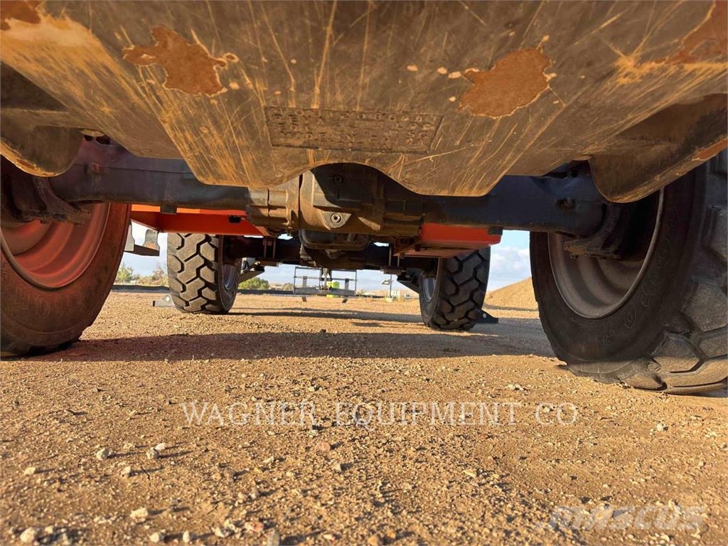 SkyTrak 10054 Telescopic handlers