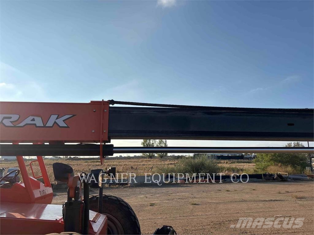SkyTrak 10054 Telescopic handlers