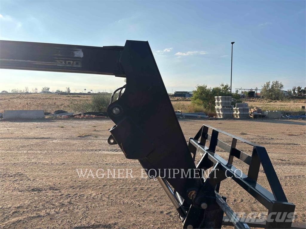 SkyTrak 10054 Telescopic handlers