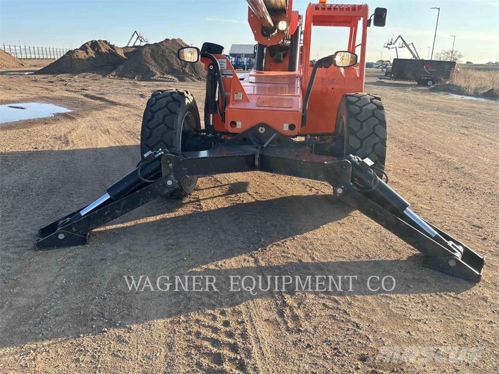 SkyTrak 10054 Telescopic handlers