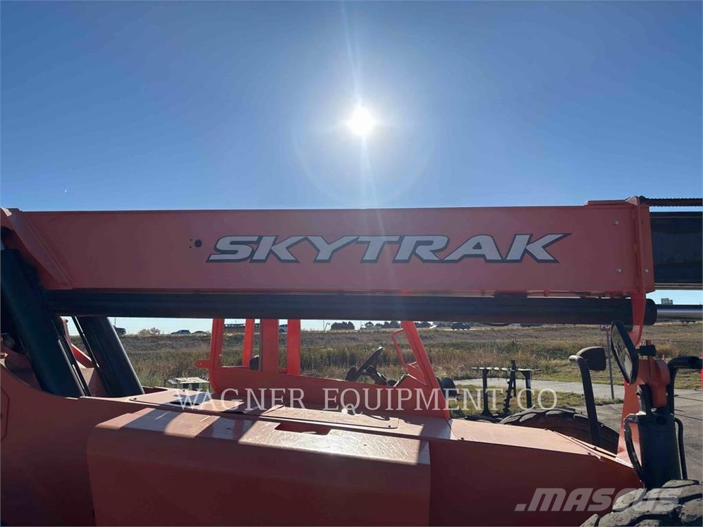 SkyTrak 10054 Teleskopski viličarji