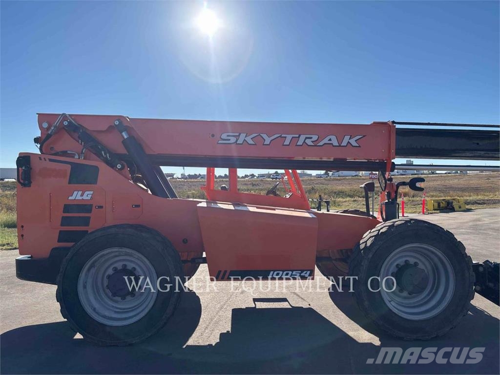 SkyTrak 10054 Teleskopski viličarji