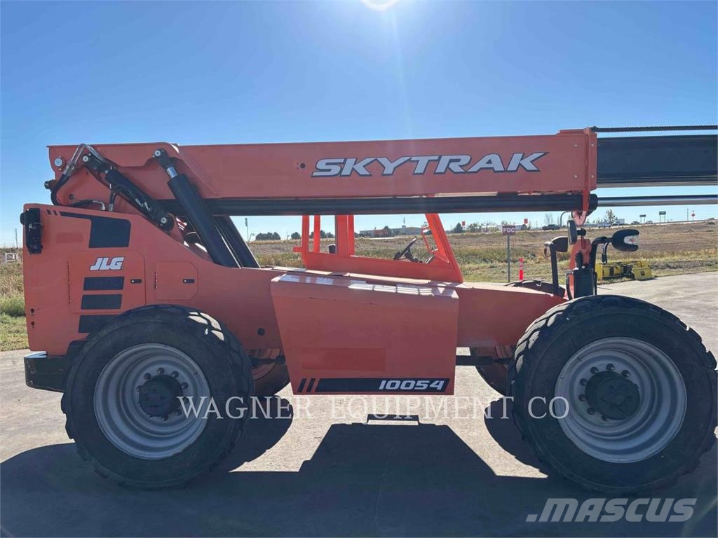 SkyTrak 10054 Teleskopski viličarji