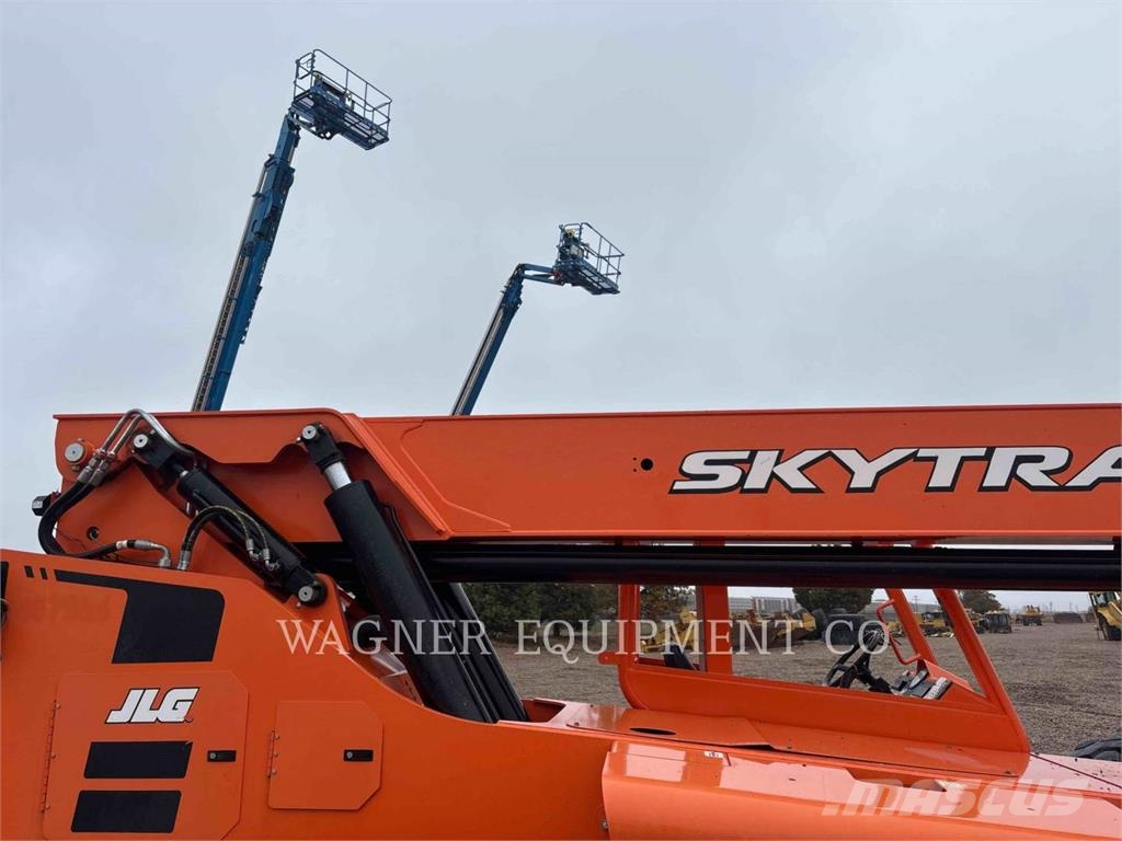 SkyTrak 10054 Teleszkópos rakodók