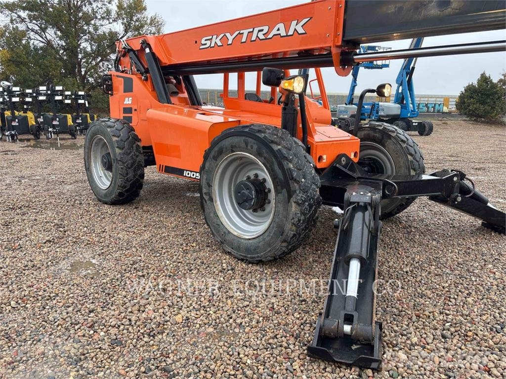 SkyTrak 10054 Teleszkópos rakodók