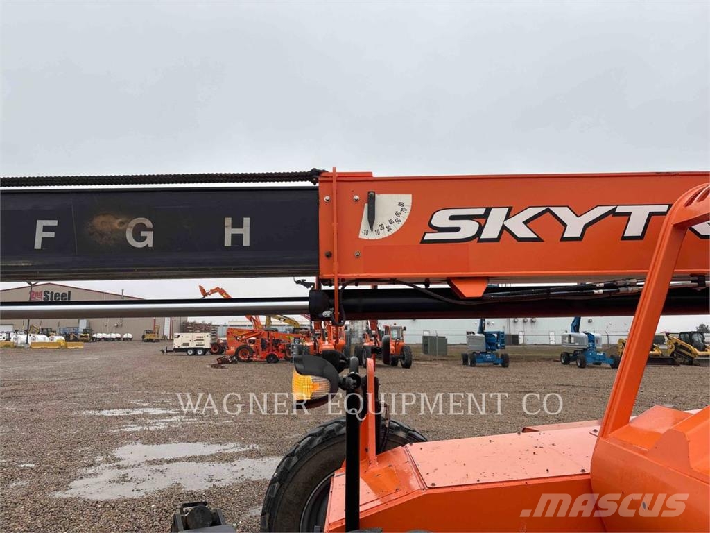 SkyTrak 10054 Teleszkópos rakodók