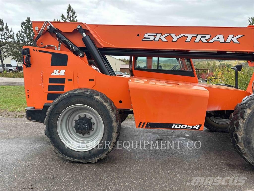 SkyTrak 10054 T4F Teleszkópos rakodók