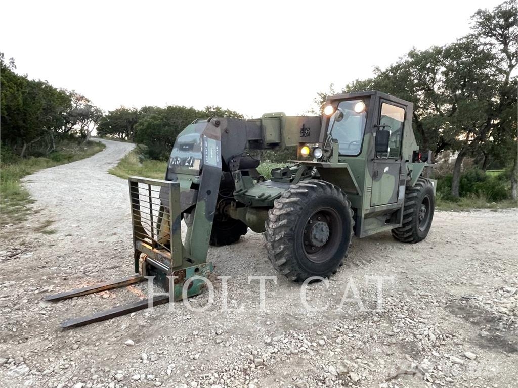 SkyTrak 6000M Telescopic handlers