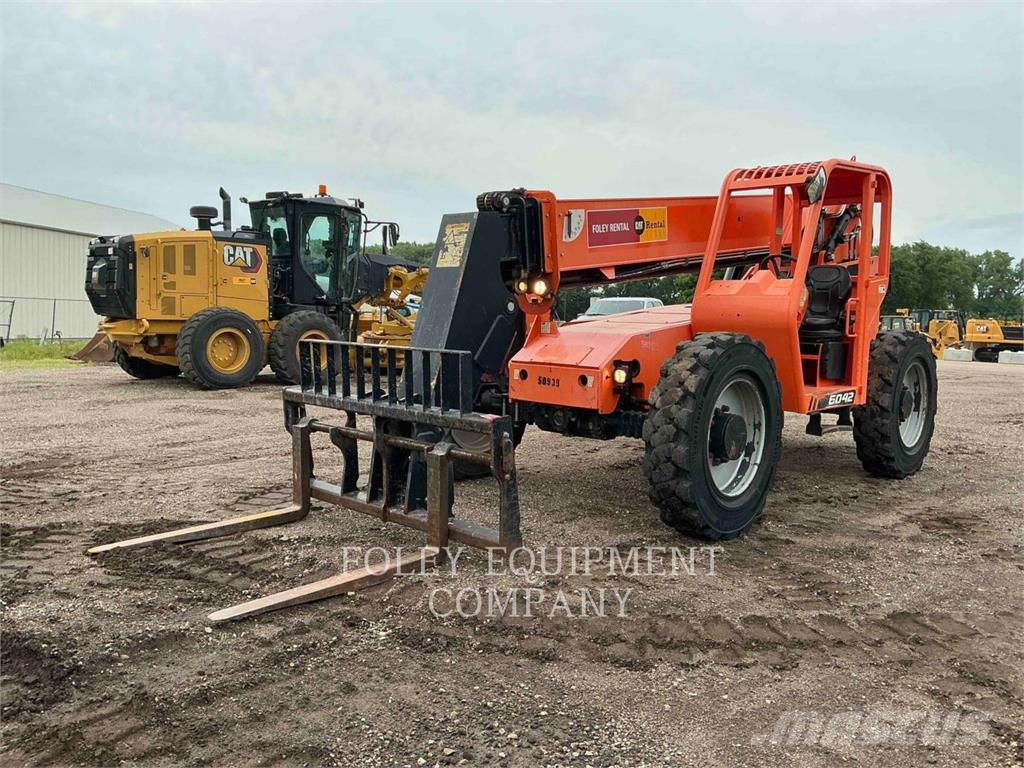 SkyTrak 6042O Telescopic handlers