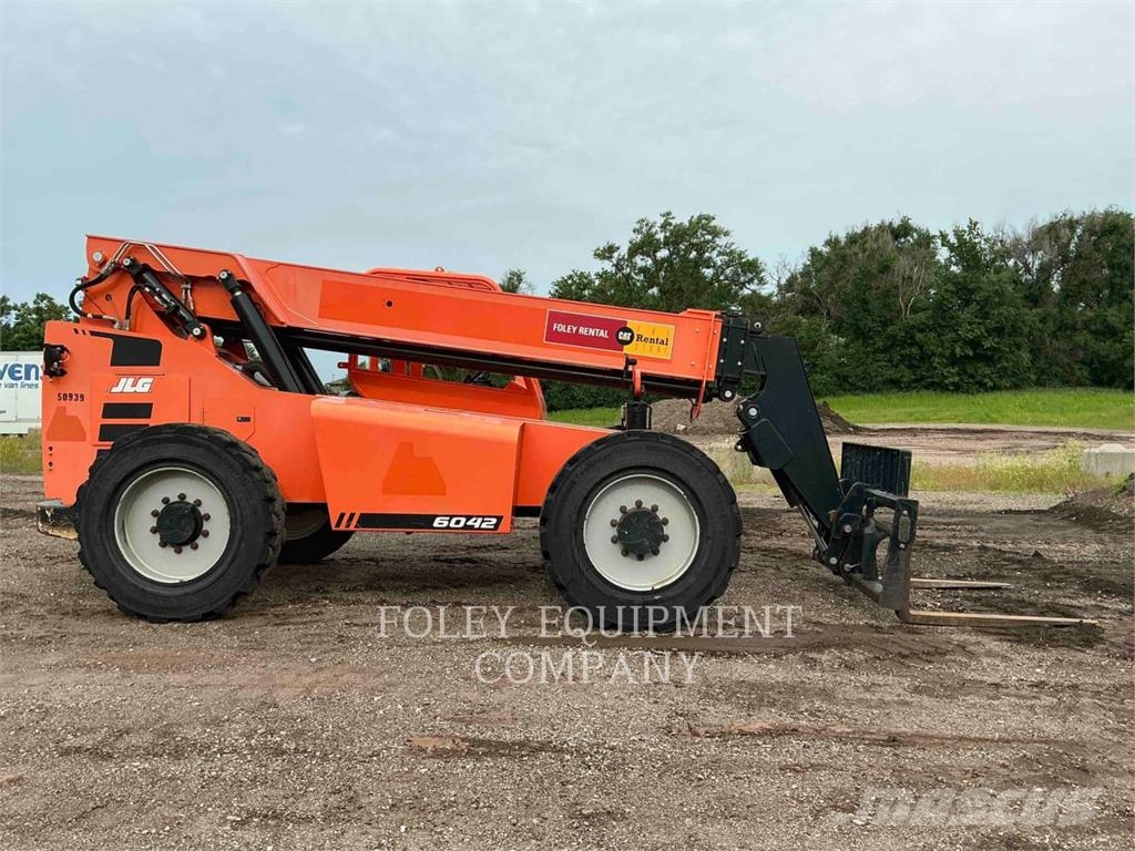 SkyTrak 6042O Telescopic handlers