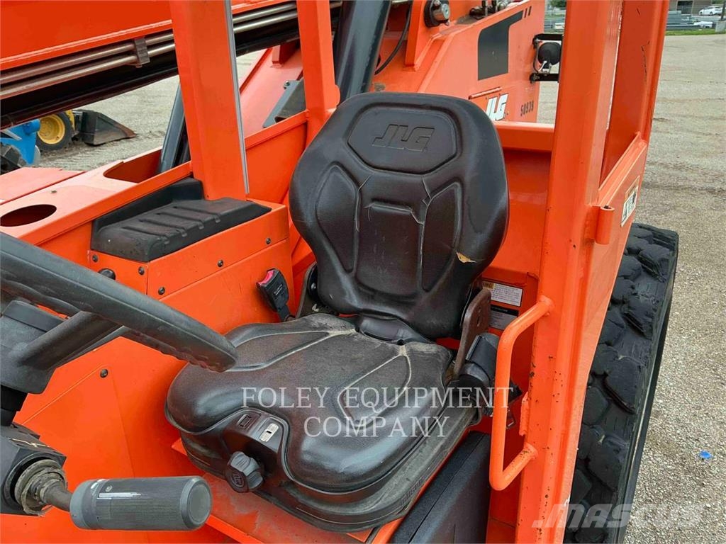 SkyTrak 6042O Telescopic handlers