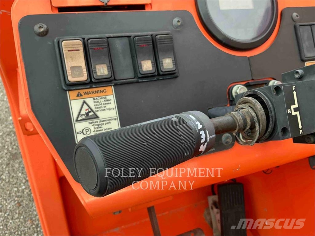 SkyTrak 6042O Telescopic handlers