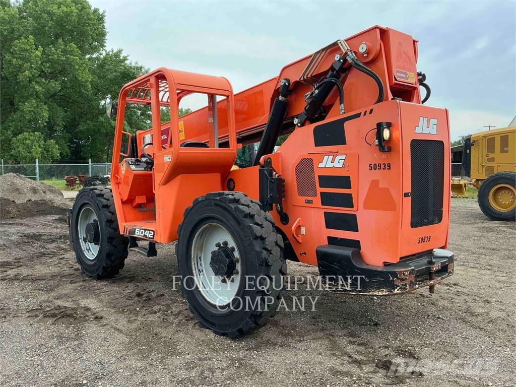 SkyTrak 6042O Telescopic handlers