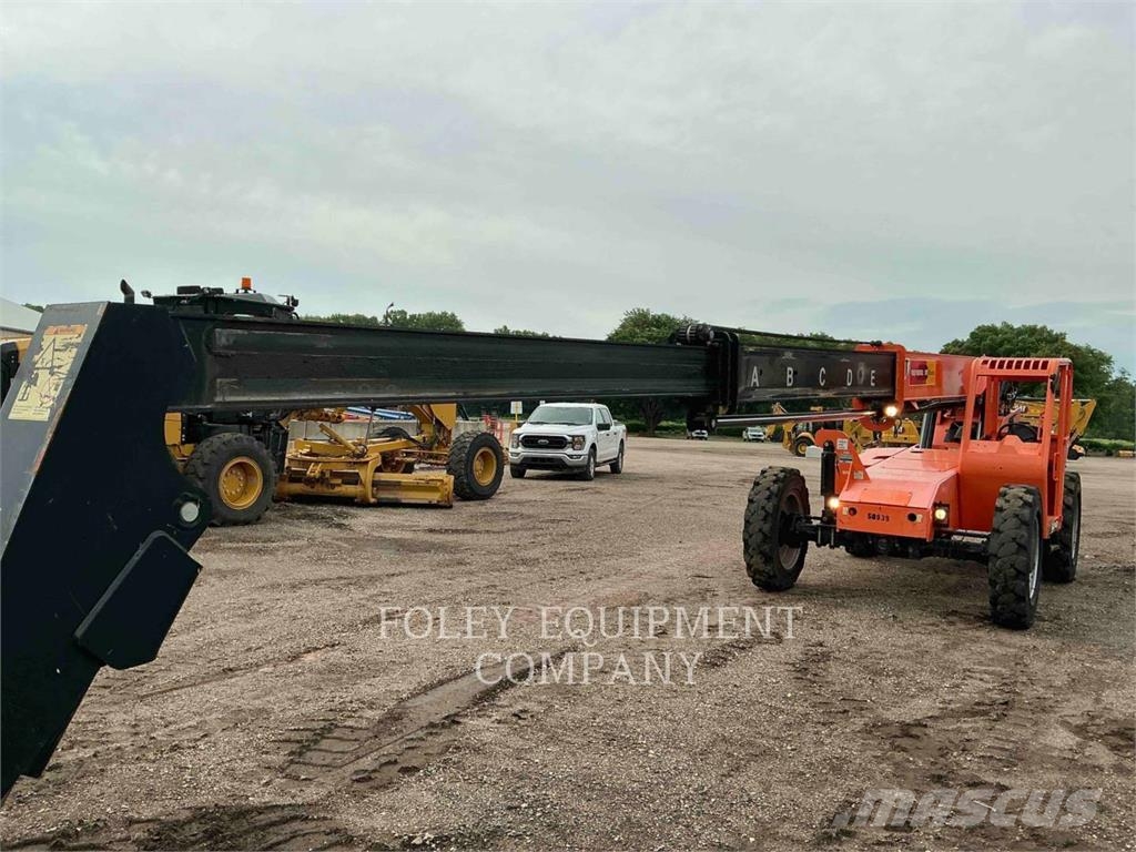 SkyTrak 6042O Telescopic handlers