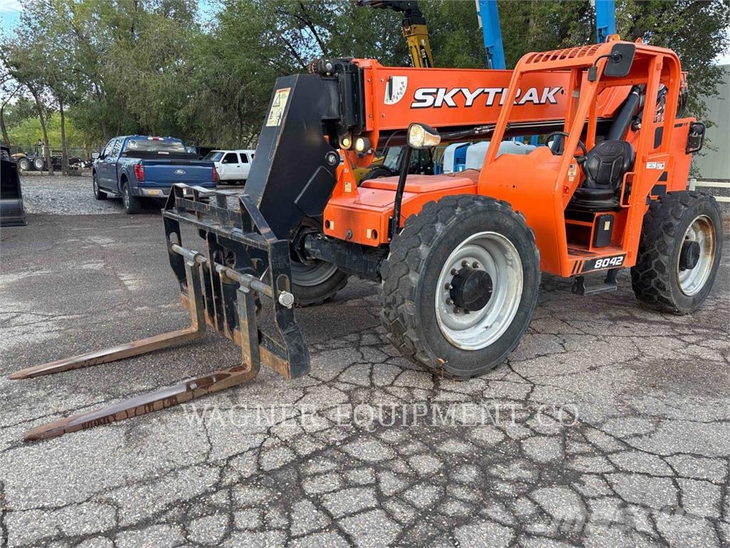 SkyTrak 8042 Teleskoplæssere