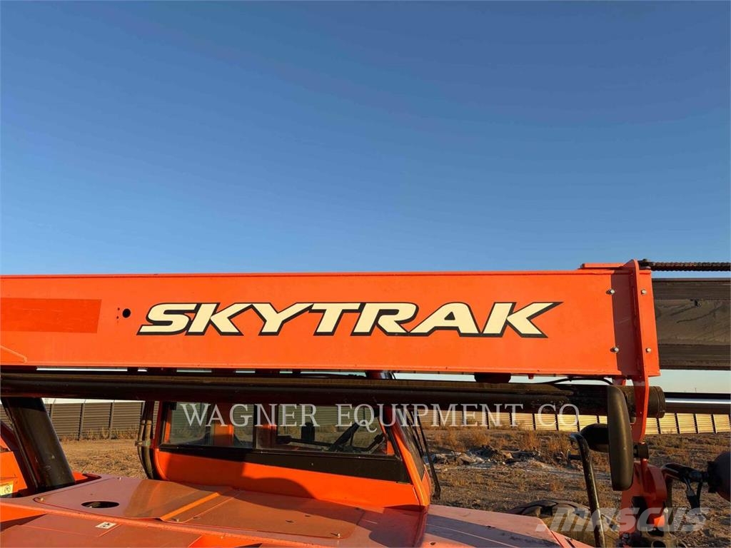 SkyTrak 8042 Teleskopski viličarji