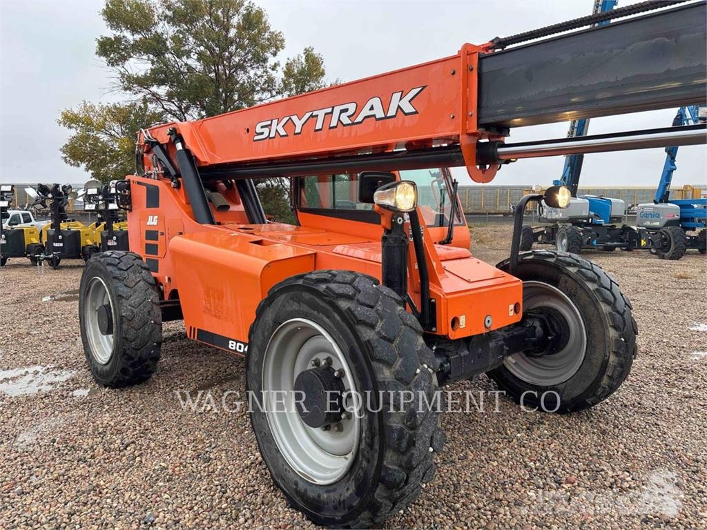 SkyTrak 8042 Teleszkópos rakodók