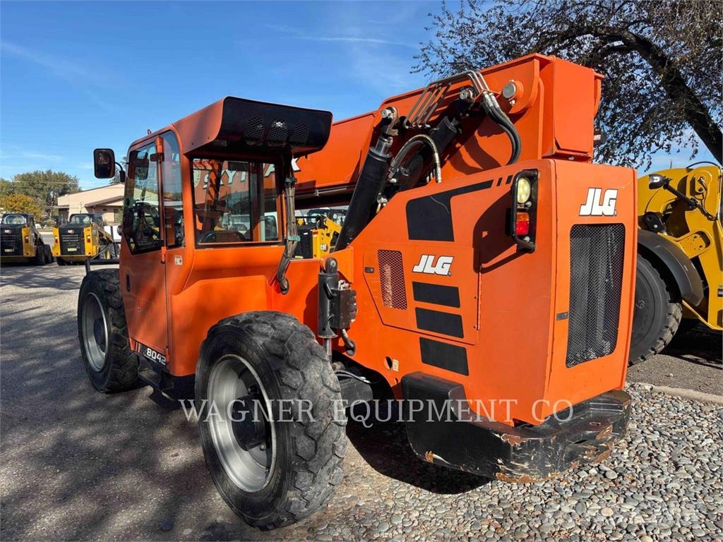 SkyTrak 8042 Telescopic handlers