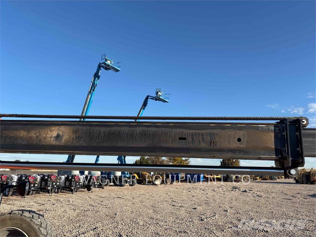 SkyTrak 8042 Telescopic handlers