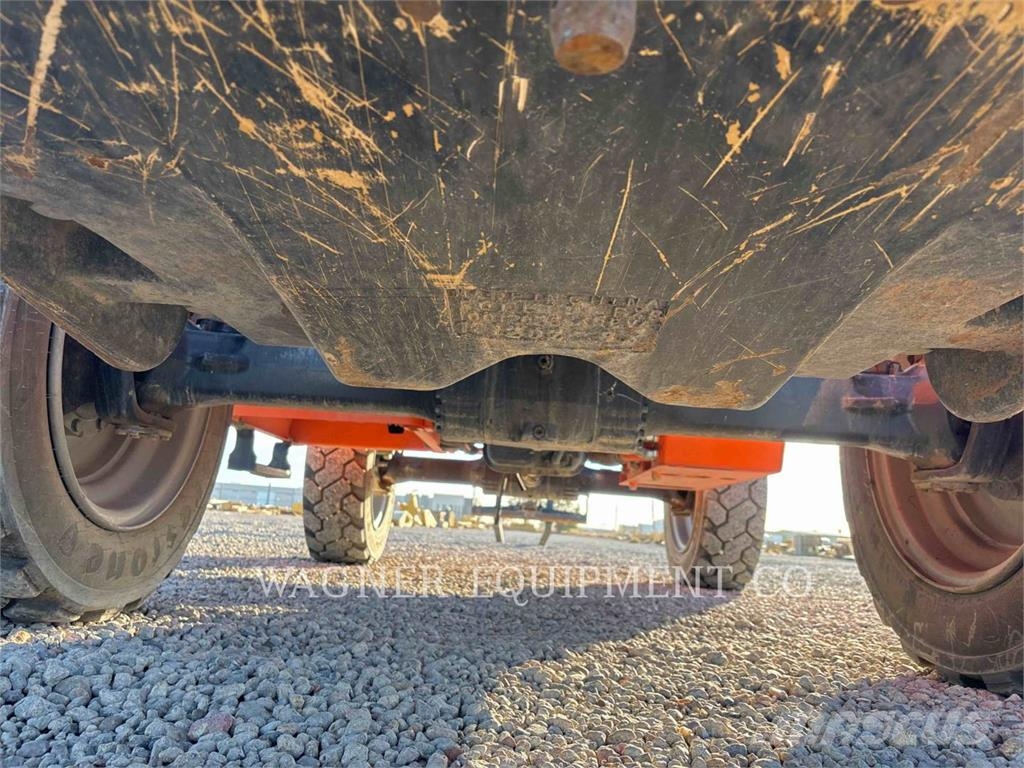SkyTrak 8042 Telescopic handlers