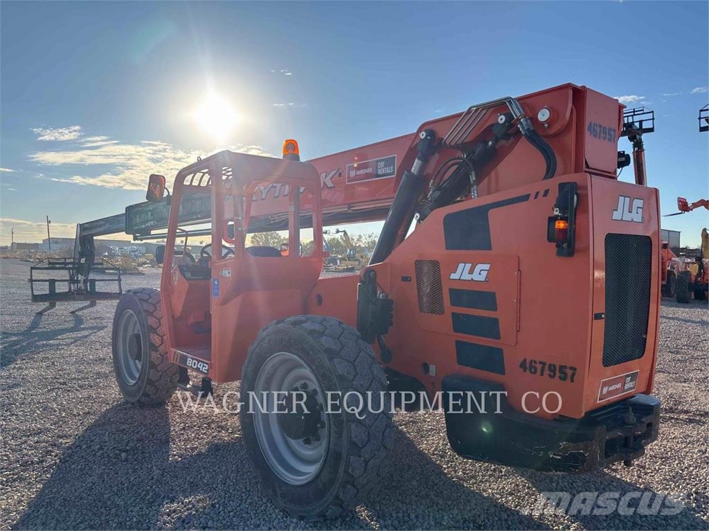 SkyTrak 8042 Telescopic handlers