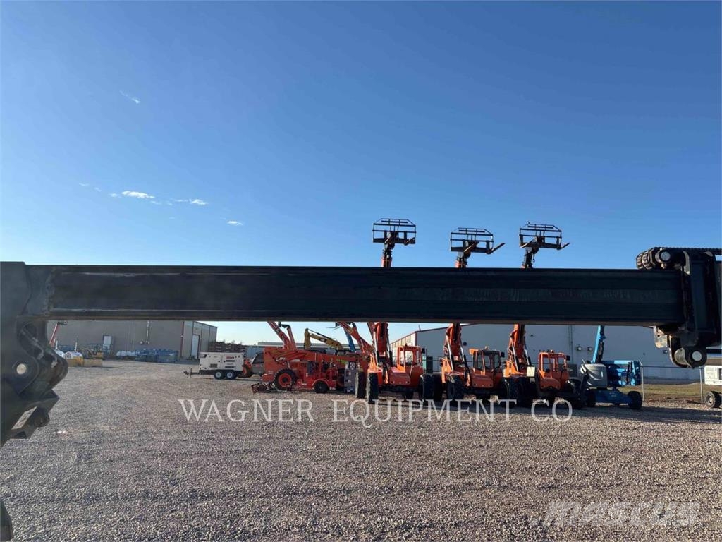SkyTrak 8042 Telescopic handlers