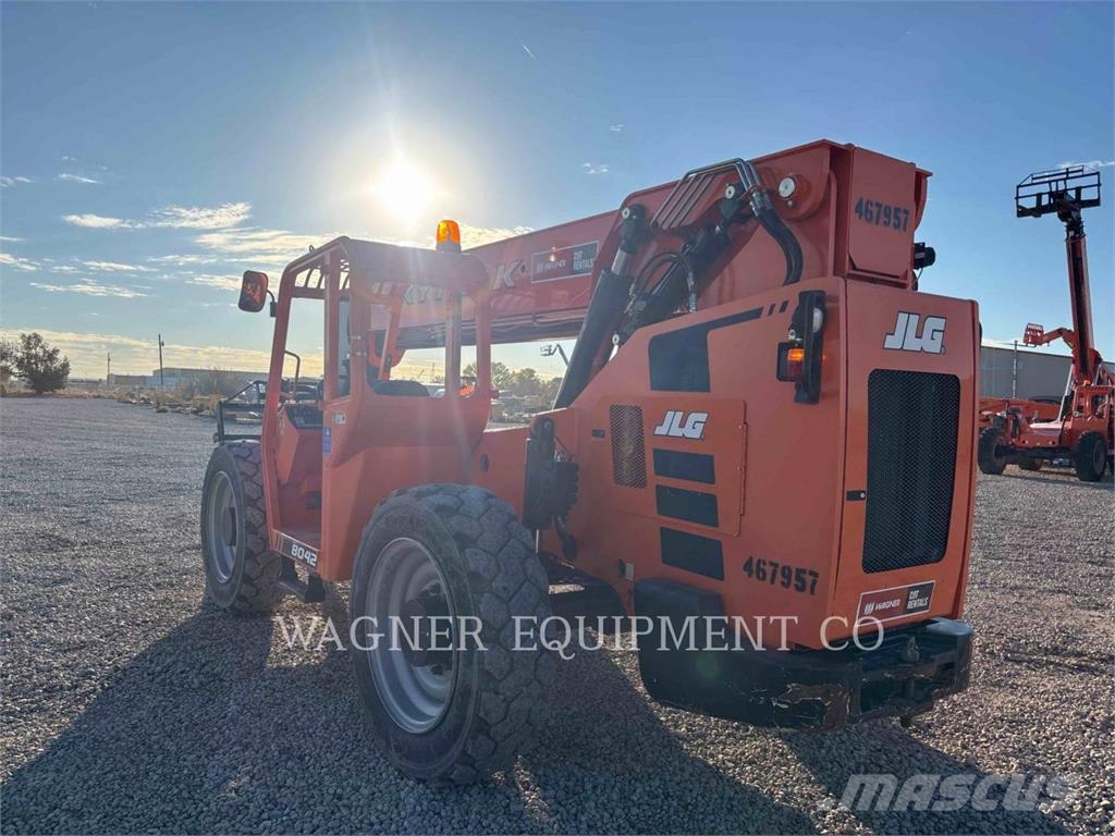 SkyTrak 8042 Telescopic handlers