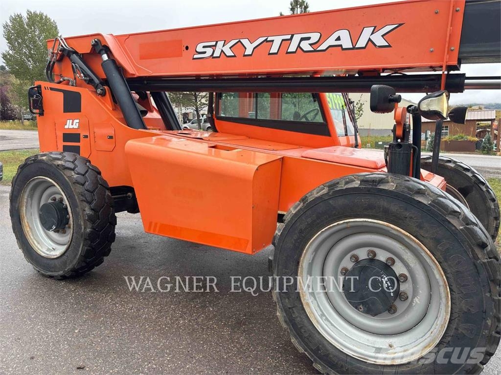 SkyTrak 8042 T4F Teleszkópos rakodók