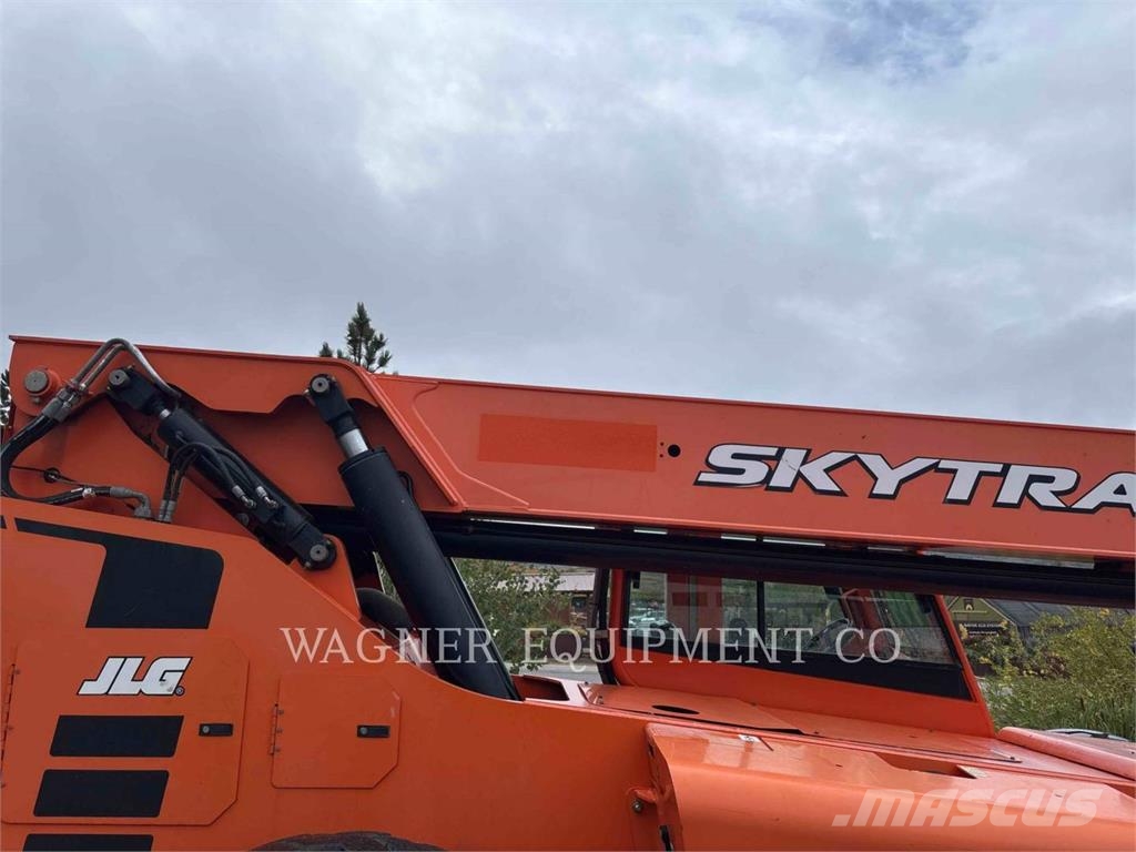 SkyTrak 8042 T4F Teleszkópos rakodók