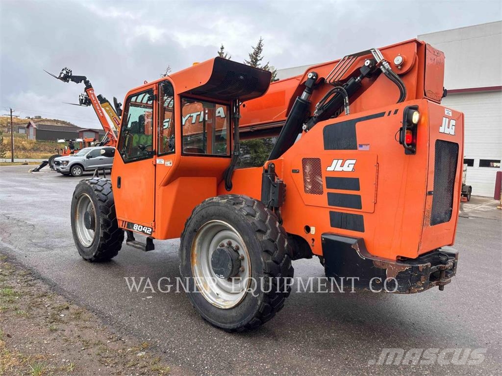 SkyTrak 8042 T4F Teleszkópos rakodók
