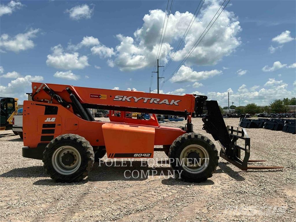 SkyTrak 8042O Telescopic handlers