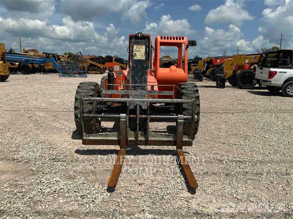 SkyTrak 8042O Telescopic handlers
