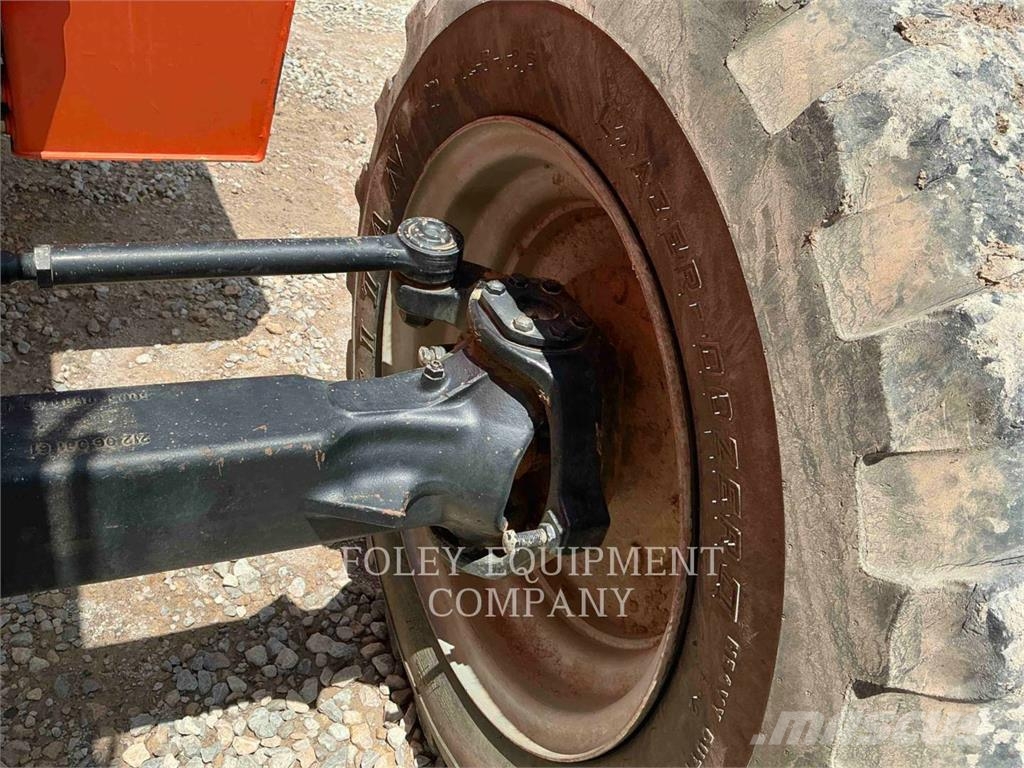 SkyTrak 8042O Telescopic handlers